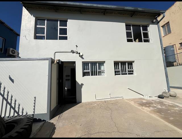 680M² WAREHOUSE TO LET IN SEBENZA